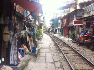 Bahngleis_Hanoi